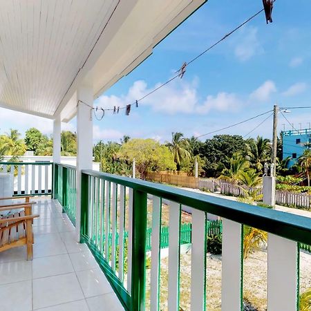 Roughrider Inn Caye Caulker Buitenkant foto