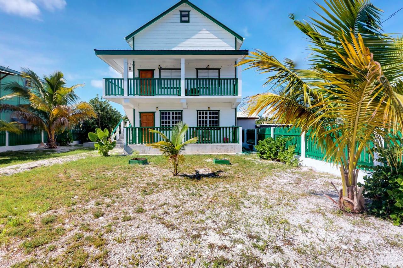 Roughrider Inn Caye Caulker Buitenkant foto